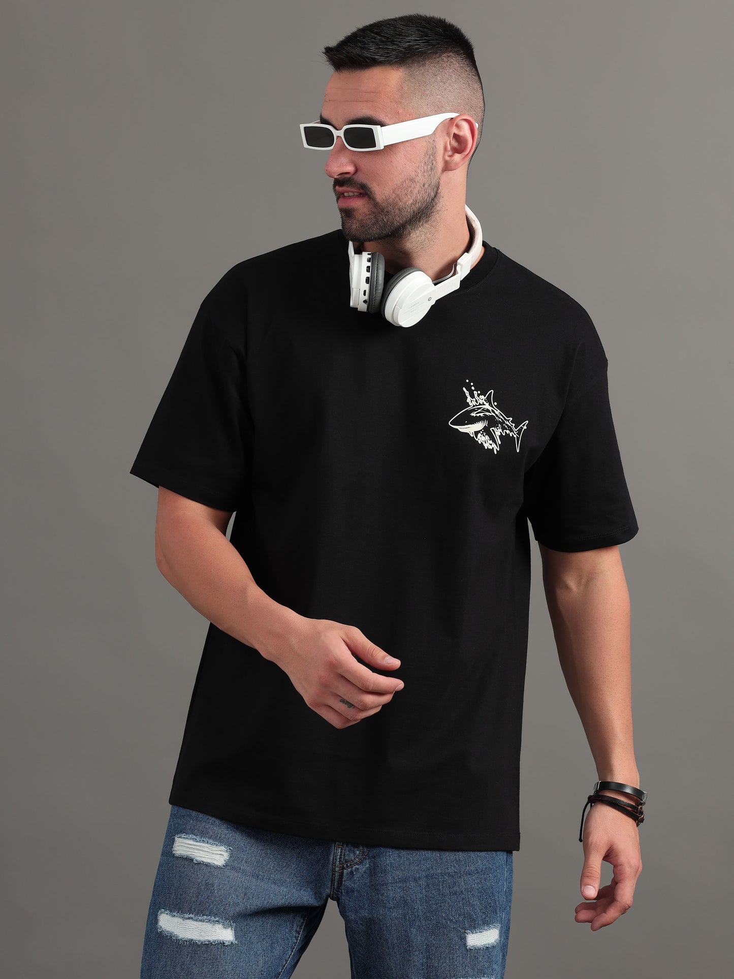 Shark Hunts Black Oversized T-Shirt
