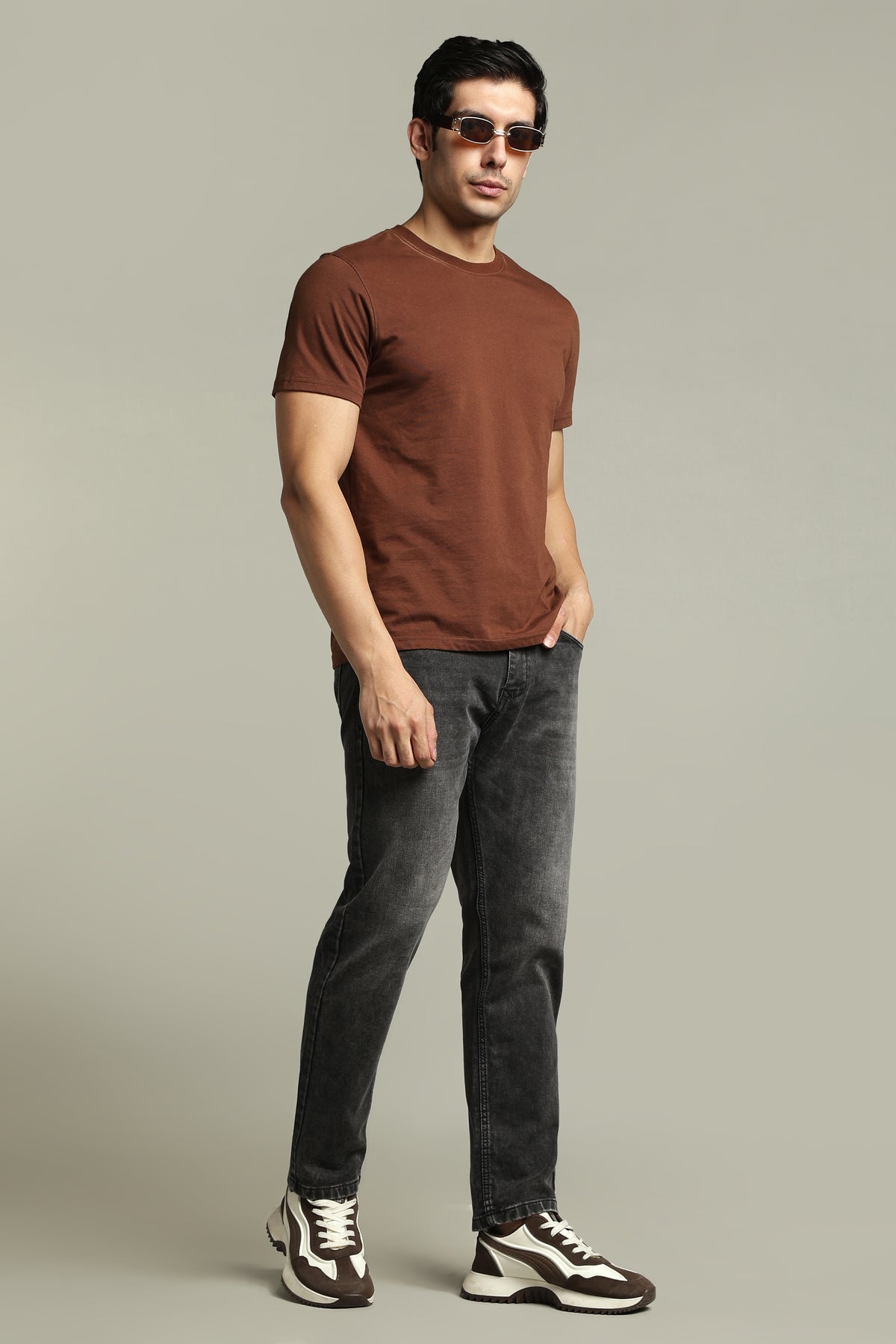Kavor Black Relax Tapered Jeans