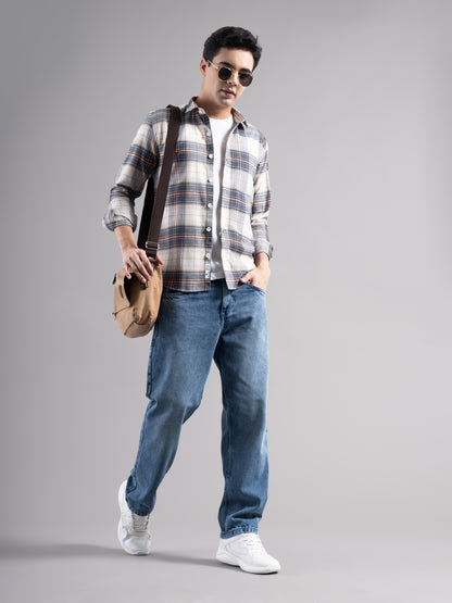 Avrik White Checks Shirt